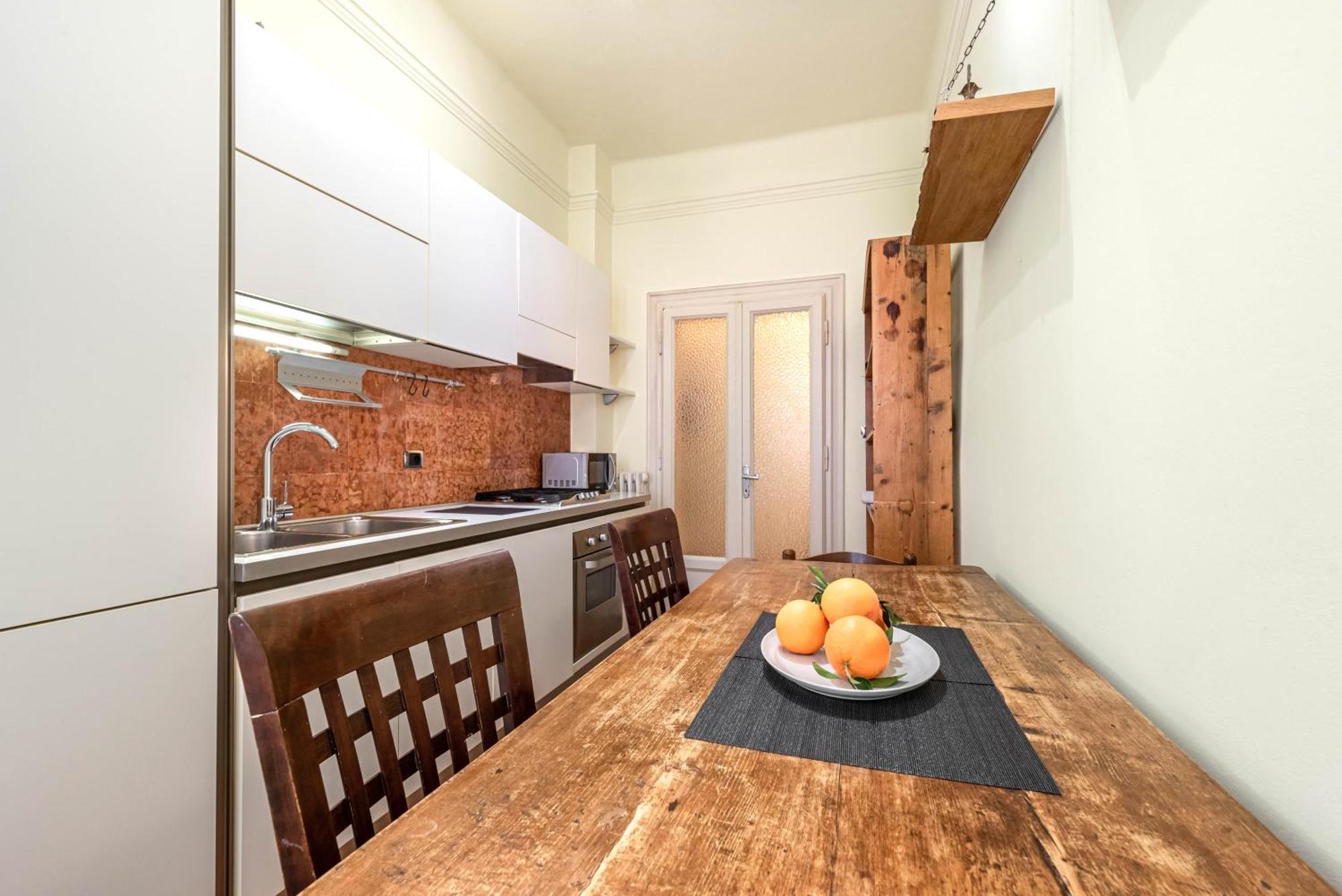 Piazza Isolo Central Apartment Verona Kültér fotó
