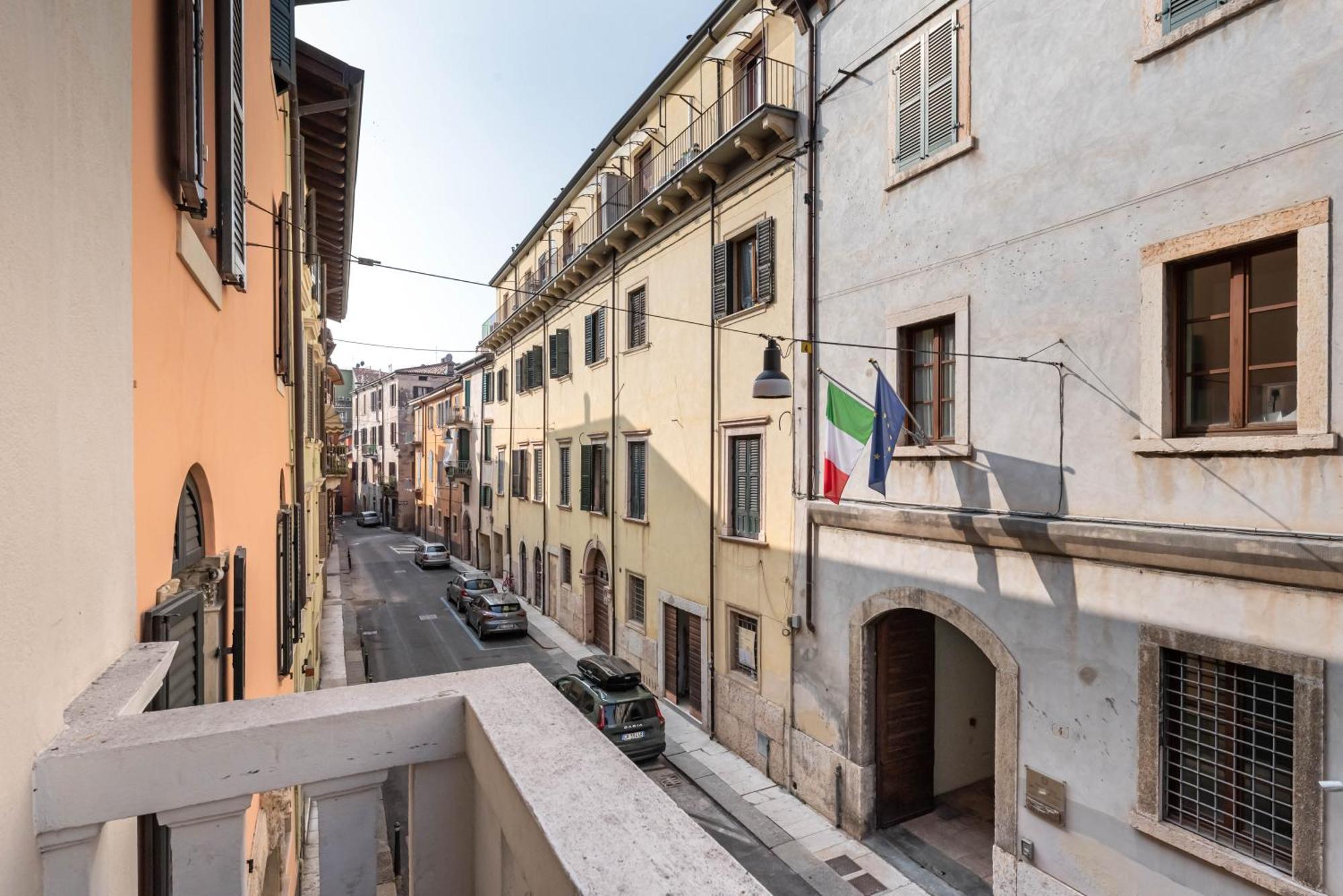 Piazza Isolo Central Apartment Verona Kültér fotó